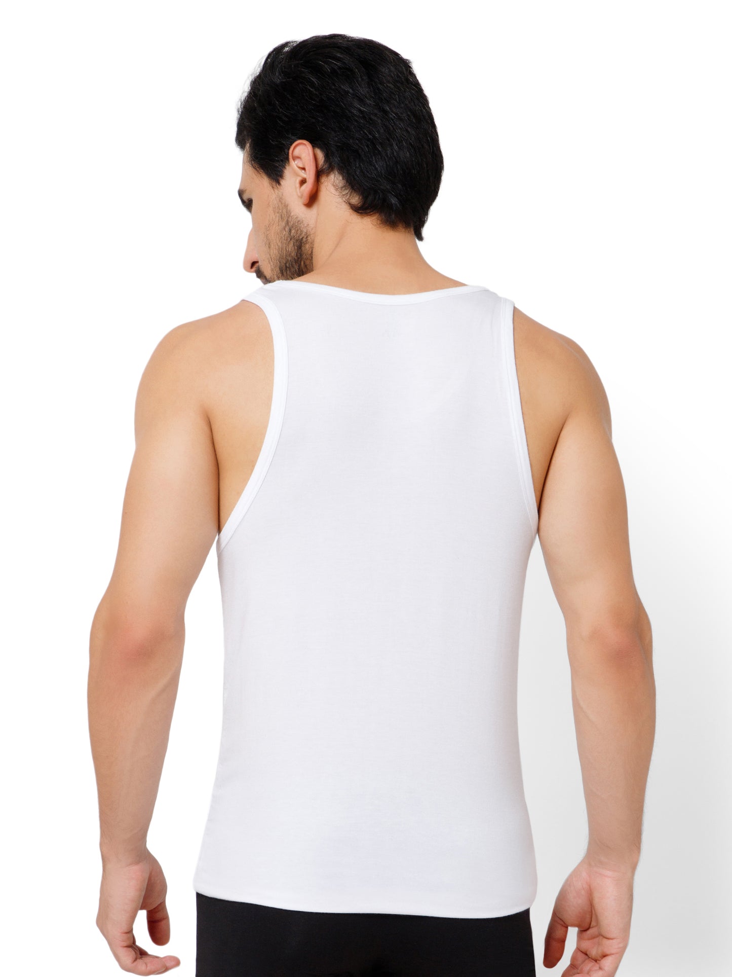 SUPIMA VEST ROUND NECK IN WHITE COLOR.