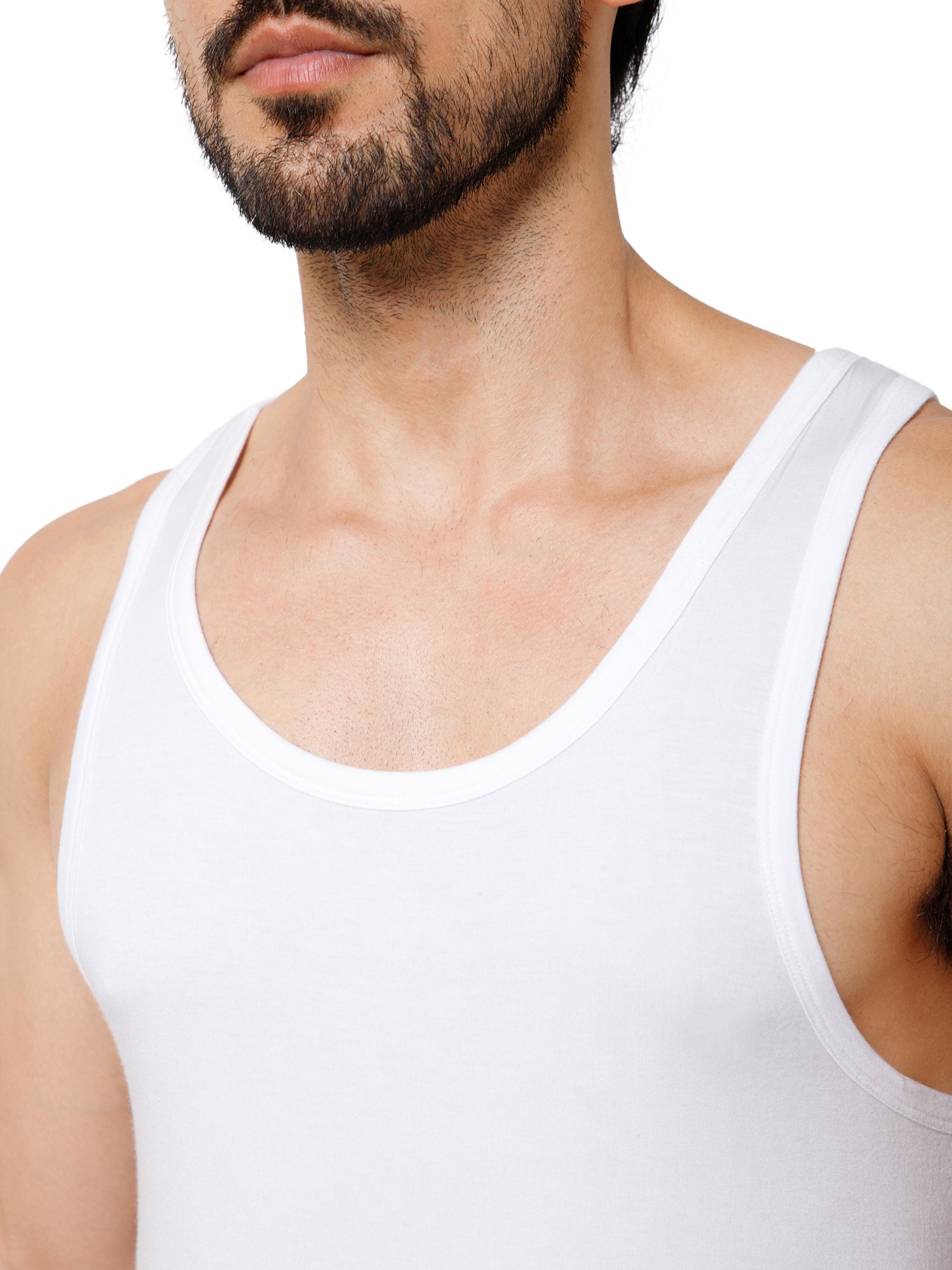 SUPIMA VEST ROUND NECK IN WHITE COLOR.