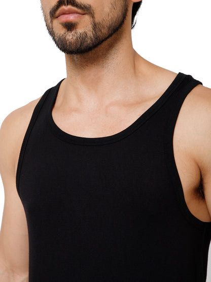 SUPIMA VEST ROUND NECK IN WHITE COLOR.