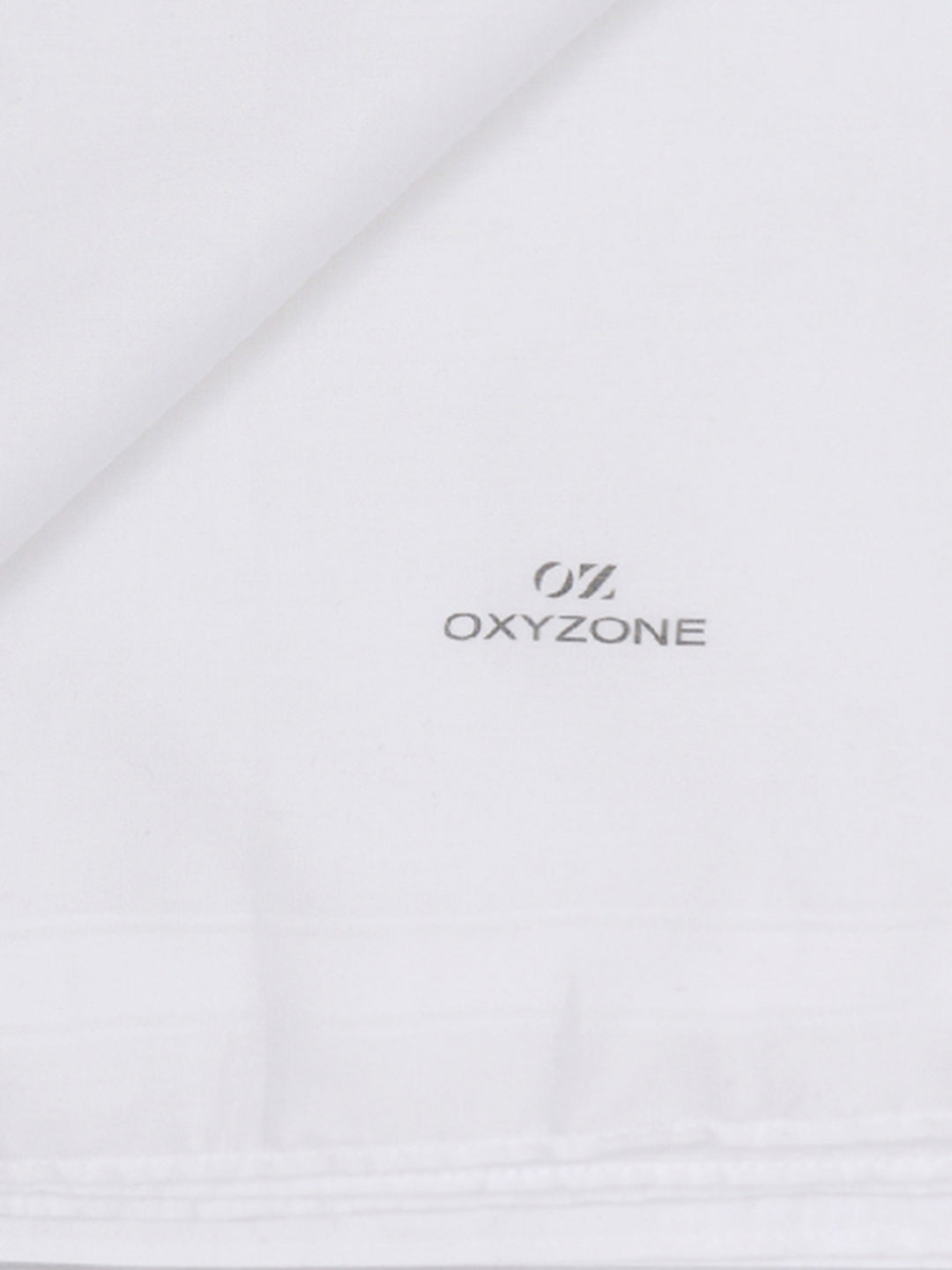 100% COMBED COTTON HANDKERCHIEF IN SOLID WHITE COLOR.